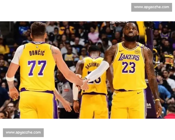 湖人客场挑战热火 詹姆斯领衔争夺胜利之战